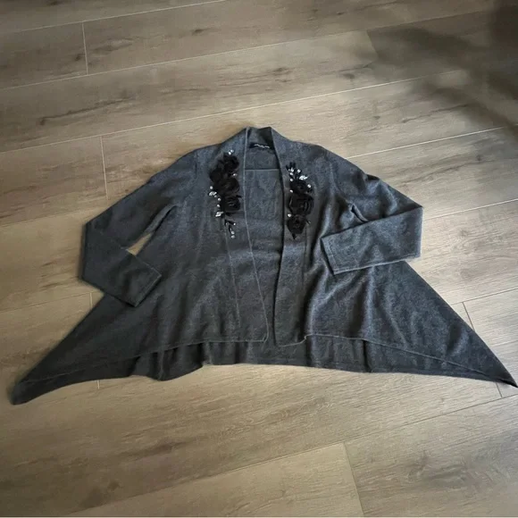 Saks 5th Avenue Open Gray Cardigan Cashmere Small Embellished Beaded Lagenlook - Picture 8 of 9